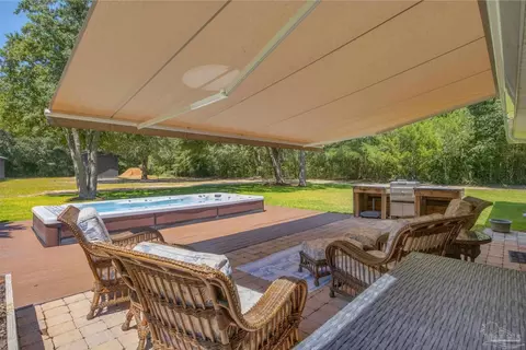 Exterior - 6499 Tonya Dr, Milton, FL 32570 photo 4 of 6