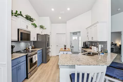 Kitchen - 6234 Pineapple Dr, Milton, FL 32570 photo 2 of 3