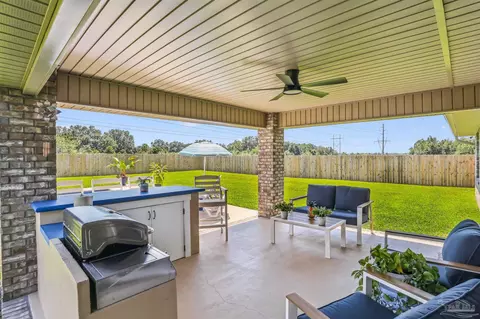 Exterior - 6234 Pineapple Dr, Milton, FL 32570 photo 8 of 15