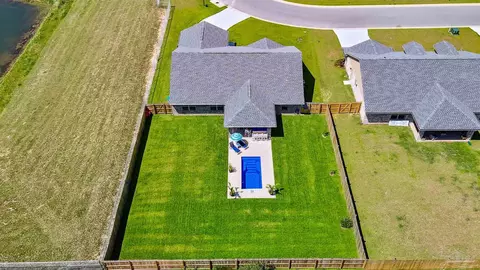 Exterior - 6234 Pineapple Dr, Milton, FL 32570 photo 13 of 15