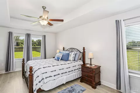Bedroom - 6234 Pineapple Dr, Milton, FL 32570 photo 1 of 5