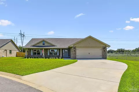 Exterior - 6234 Pineapple Dr, Milton, FL 32570 photo 3 of 15
