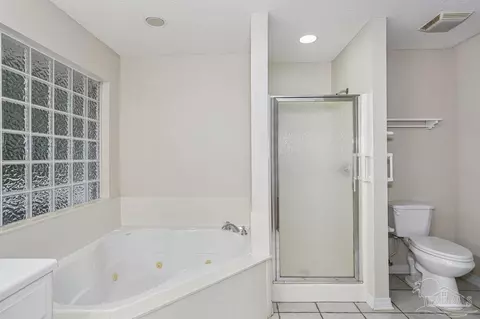 Bath - 5957 Wyndi Way, Pace, FL 32571 photo 3 of 4