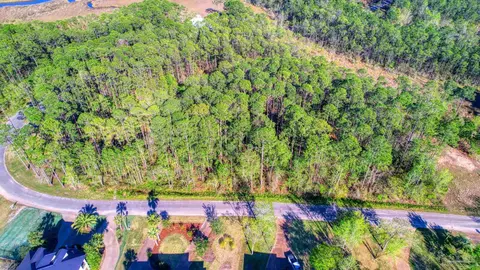 4533 Bayside Dr, Milton, FL 32583 photo 3