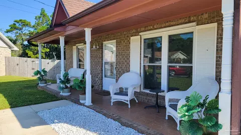 10860 Silver Creek Dr, Pensacola, FL 32506