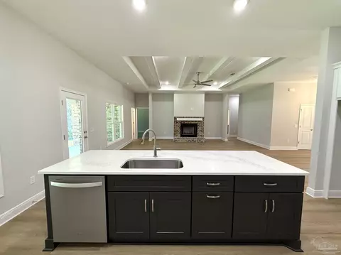 Kitchen - 3318 Durney Dr, Cantonment, FL 32533 photo 8 of 9