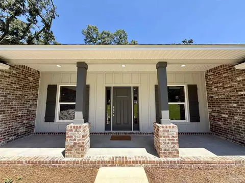 Exterior - 3318 Durney Dr, Cantonment, FL 32533 photo 6 of 7