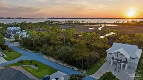 5314 N Shore Rd, Pensacola, FL 32507