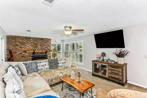 6341 Forest Dr, Milton, FL 32570 photo 11