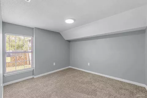 Bedroom - 109 Fairway Ct, Crestview, FL 32536 photo 4 of 5