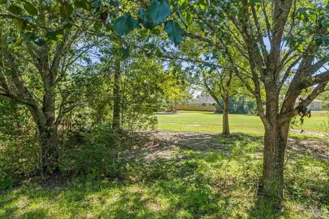 Exterior - 109 Fairway Ct, Crestview, FL 32536 photo 21 of 24
