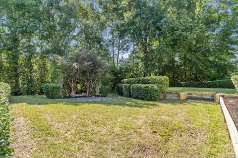 Exterior - 109 Fairway Ct, Crestview, FL 32536 photo 14 of 24