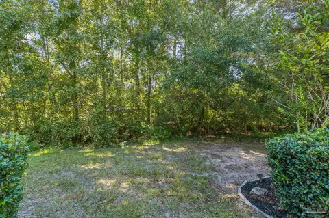 Exterior - 109 Fairway Ct, Crestview, FL 32536 photo 17 of 24