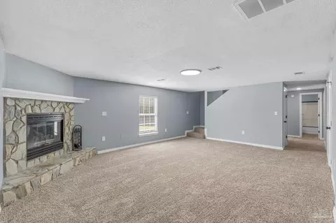 Living - 109 Fairway Ct, Crestview, FL 32536 photo 11 of 11