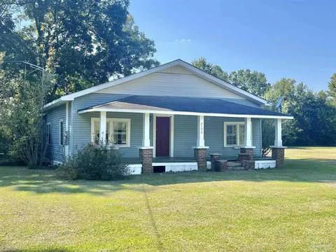 2192 Curtis Rd, Atmore, AL 36502