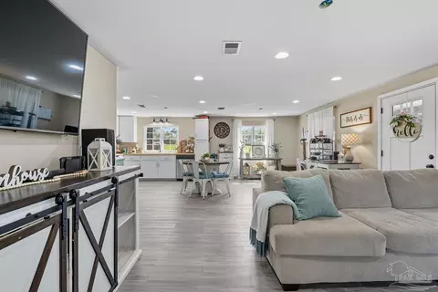 2436 Renfroe Rd, Pace, FL 32571 photo 8