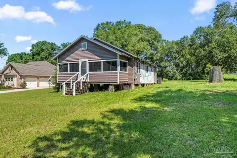 2436 Renfroe Rd, Pace, FL 32571