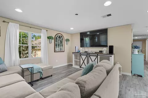2436 Renfroe Rd, Pace, FL 32571 photo 4