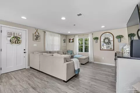 2436 Renfroe Rd, Pace, FL 32571 photo 5