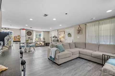 2436 Renfroe Rd, Pace, FL 32571 photo 7