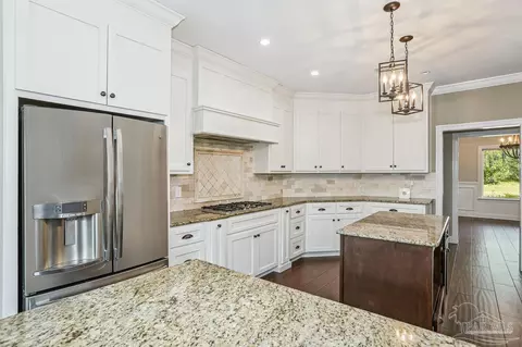 Kitchen - 2365 Bison Dr, Pace, FL 32571 photo 4 of 5