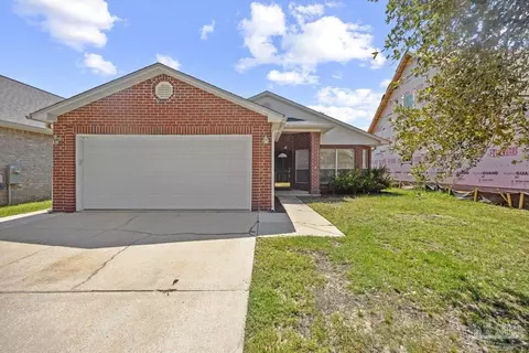 5800 Dunbar Cir, Milton, FL 32583