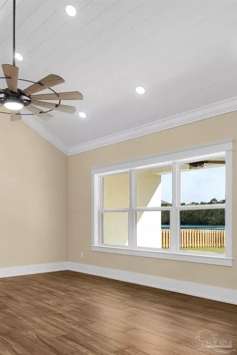 Living - 3204 Edinburgh Castle Dr, Milton, FL 32583 photo 2 of 4