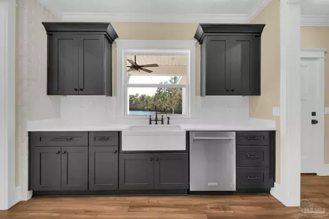 Kitchen - 3204 Edinburgh Castle Dr, Milton, FL 32583 photo 2 of 4
