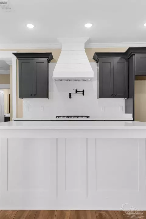 Kitchen - 3204 Edinburgh Castle Dr, Milton, FL 32583 photo 1 of 4