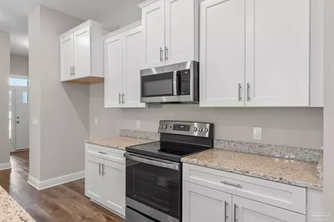 Kitchen - 5683 Dunridge Dr, Pace, FL 32571 photo 4 of 4