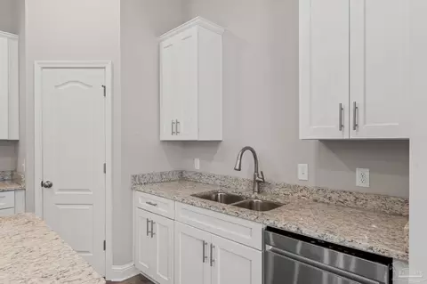 Kitchen - 5683 Dunridge Dr, Pace, FL 32571 photo 3 of 4