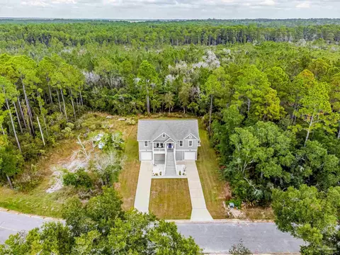 5656 Bay Forest Dr, Pensacola, FL 32526
