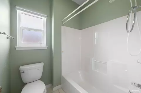 Bath - 2614 Devlin Way, Cantonment, FL 32533 photo 5 of 6