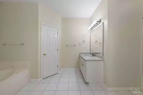 Bath - 2614 Devlin Way, Cantonment, FL 32533 photo 3 of 6