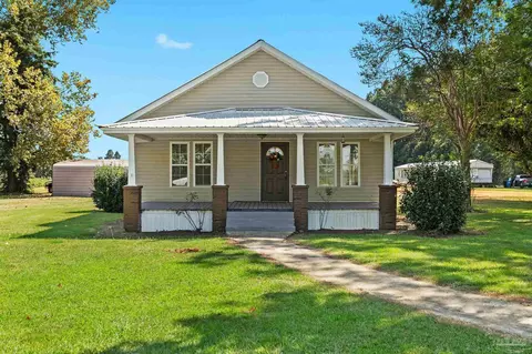 7671 Wallace Rd, Brewton, AL 36426