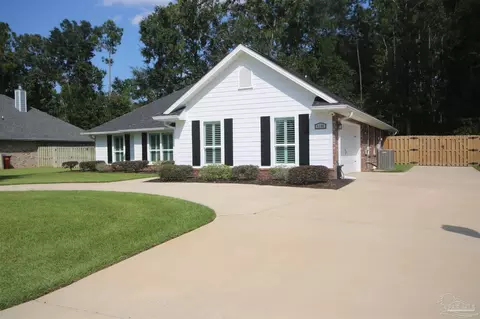 Exterior - 6130 Dollarweed Dr, Pace, FL 32571 photo 2 of 12