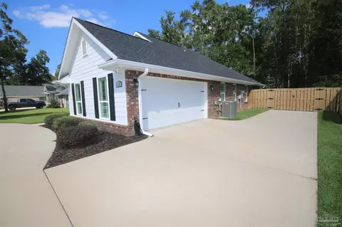 Exterior - 6130 Dollarweed Dr, Pace, FL 32571 photo 3 of 12