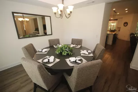 Dining - 6130 Dollarweed Dr, Pace, FL 32571 photo 2 of 4