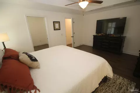 Bedroom - 6130 Dollarweed Dr, Pace, FL 32571 photo 4 of 8