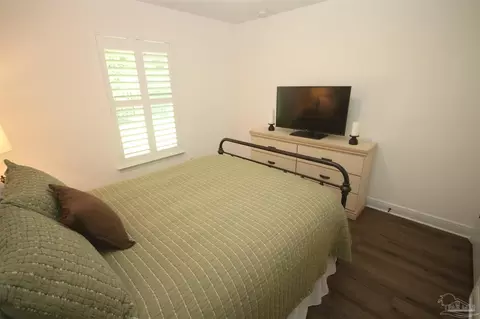 Bedroom - 6130 Dollarweed Dr, Pace, FL 32571 photo 6 of 8