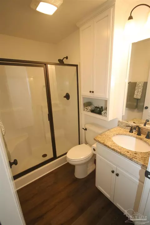 Bath - 6130 Dollarweed Dr, Pace, FL 32571 photo 4 of 6