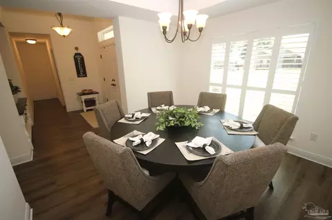 Dining - 6130 Dollarweed Dr, Pace, FL 32571 photo 4 of 4
