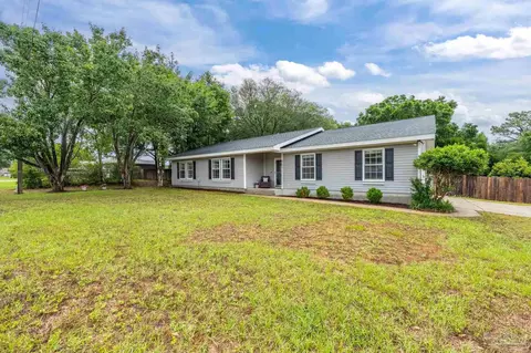 4793 Coronado Cir, Crestview, FL 32539 photo 4