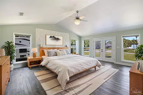 5575 N Shore Way, Pensacola, FL 32507