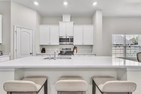Kitchen - 5647 Dunridge Dr, Pace, FL 32571 photo 3 of 6