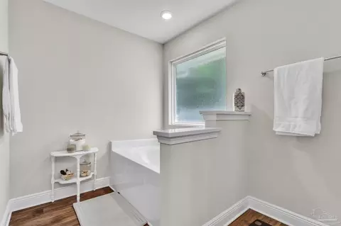 Bath - 5647 Dunridge Dr, Pace, FL 32571 photo 1 of 4
