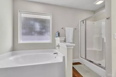 Bath - 5647 Dunridge Dr, Pace, FL 32571 photo 2 of 4