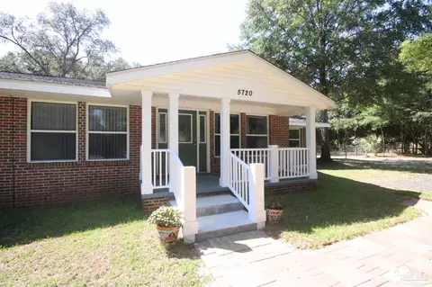 5720 Redwood Dr, Milton, FL 32570