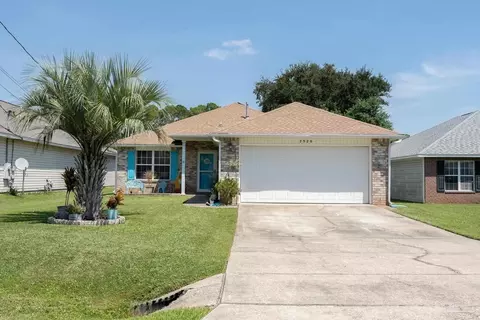 2520 Gulf Breeze Ave, Pensacola, FL 32507