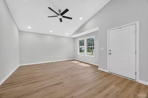 Living - 5714 Pine Dr, Milton, FL 32583 photo 4 of 6